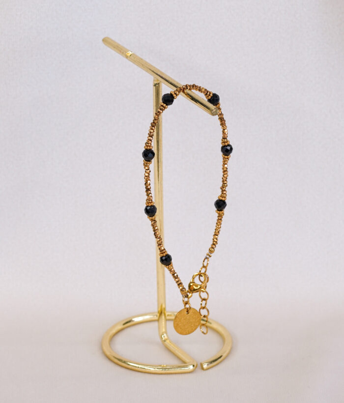 Bransoletka ze złotych hematytów i czarnych spineli 1 - obrazek 2