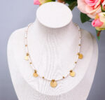 Naszyjnik perełki, monetki